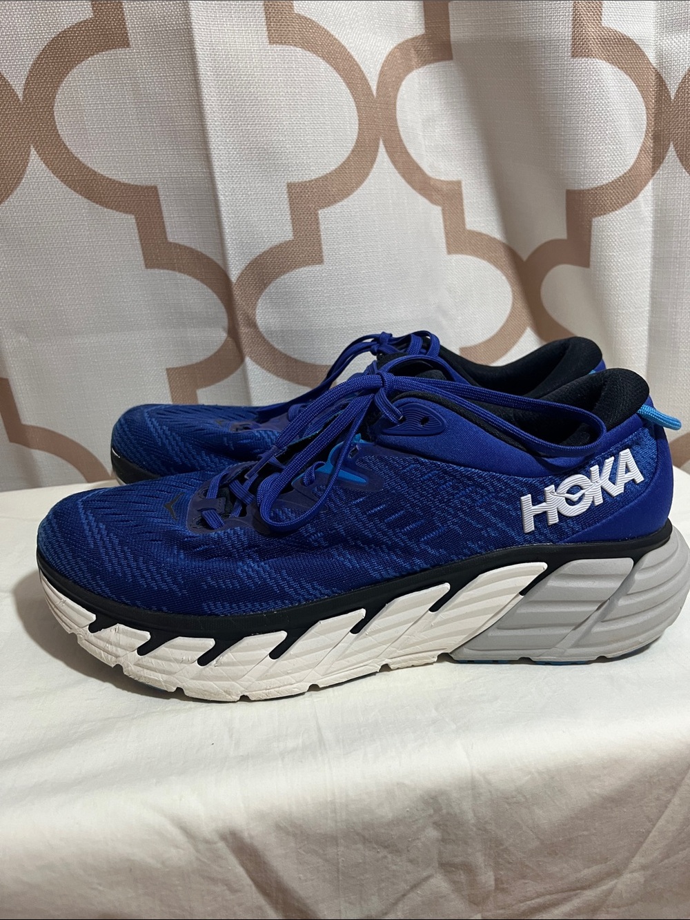 Hoka Gaviota 4 Blue and White Cushioned Running Shoes Size 10.5 D